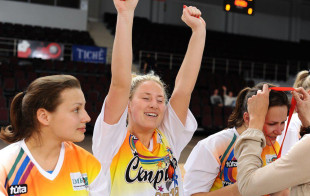 Lietuvos čempionė R. Žilinskaitė džiaugiasi augančiu dėmesiu moterų krepšiniui