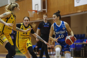 „Adma“ Moterų lygos momentas: Uliana Datsko ir Saulė Mikelionytė (Klaipėdos „Neptūnas“)