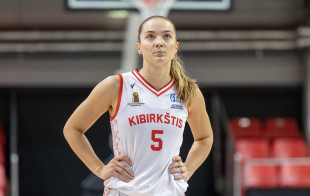K. Kazočiūnaitė grįžta į Kauną