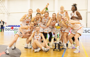 Dėl Baltijos lygos čempionių titulo kovos 13 komandų